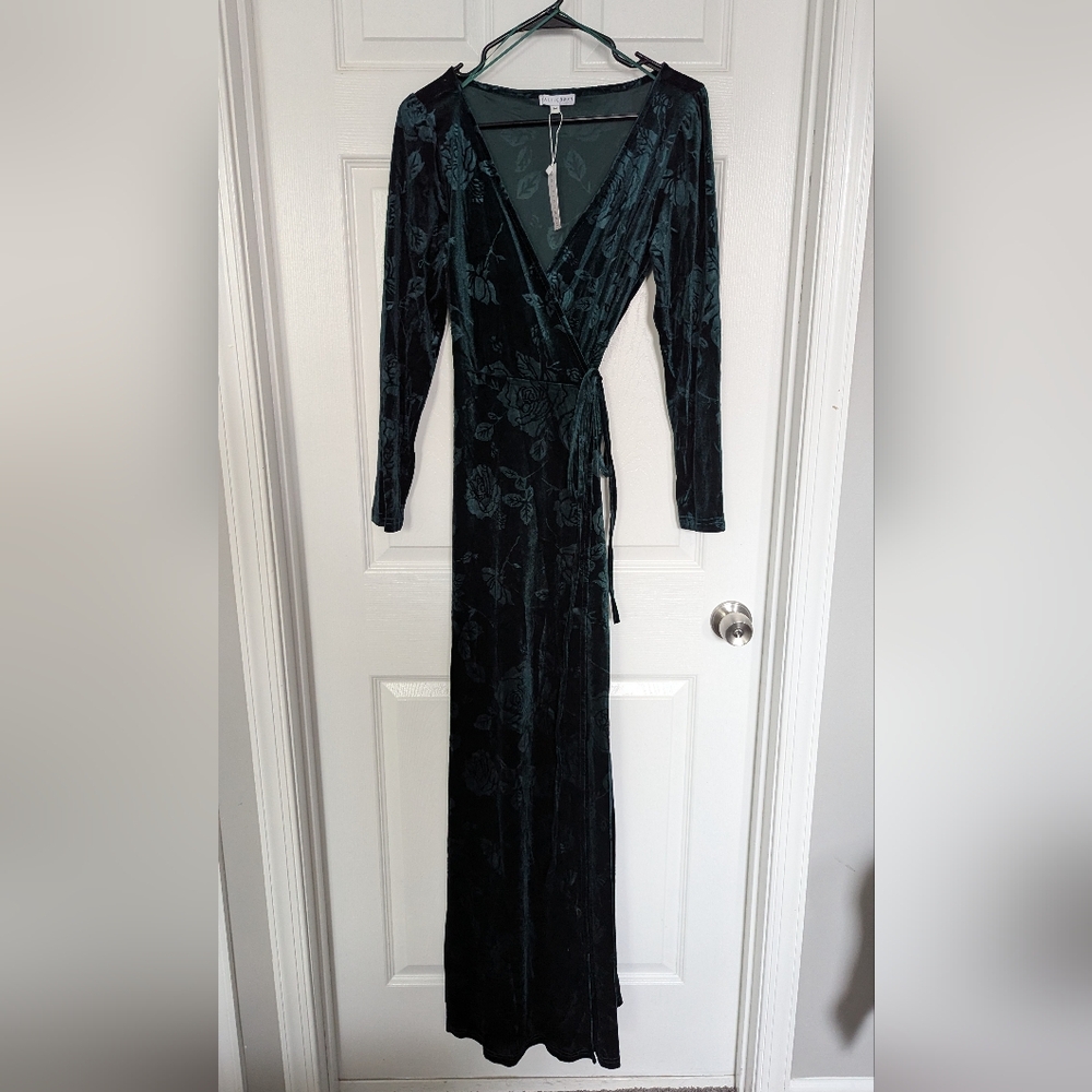 Baltic Born Long Sleeve V-Neck Velvet Gown